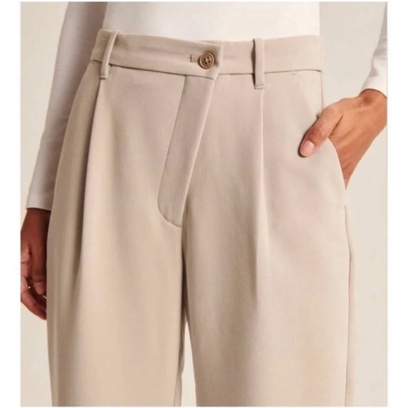 Abercrombie and Fitch tailored crossover, pant size small straight leg - Picture 2 of 9